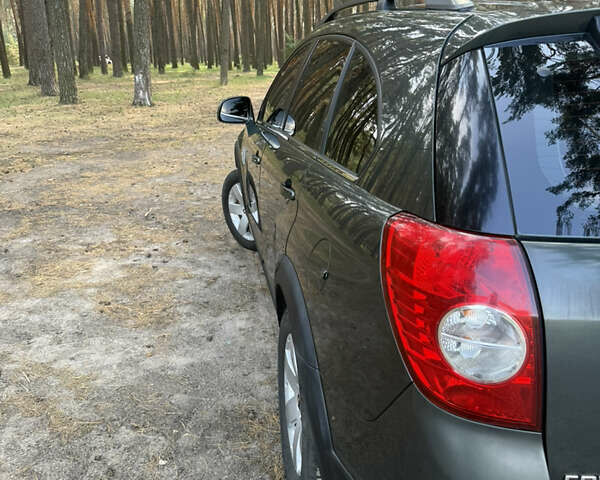 Зелений Шевроле Каптіва, об'ємом двигуна 2.4 л та пробігом 340 тис. км за 6700 $, фото 4 на Automoto.ua