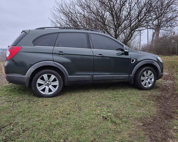 Зеленый Шевроле Каптива, объемом двигателя 3.2 л и пробегом 231 тыс. км за 8000 $, фото 3 на Automoto.ua