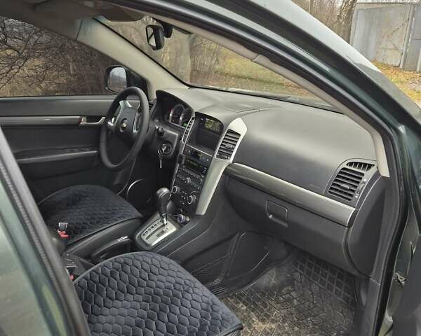 Зеленый Шевроле Каптива, объемом двигателя 3.2 л и пробегом 231 тыс. км за 8000 $, фото 5 на Automoto.ua