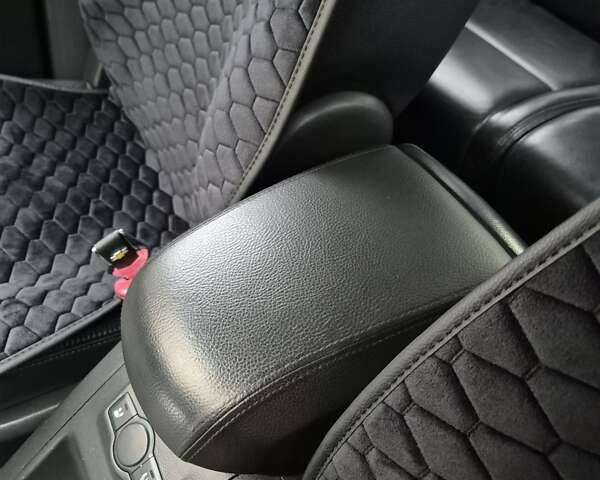 Зеленый Шевроле Каптива, объемом двигателя 3.2 л и пробегом 231 тыс. км за 8000 $, фото 12 на Automoto.ua