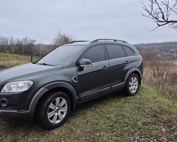 Зеленый Шевроле Каптива, объемом двигателя 3.2 л и пробегом 231 тыс. км за 8000 $, фото 4 на Automoto.ua
