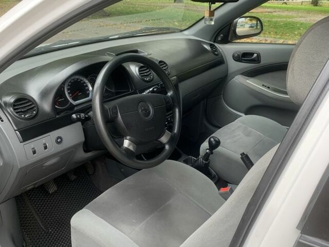 Шевроле Чеветте 2007 в Одессе на Automoto.ua Белый Шевроле Чеветте, объемом двигателя 1.6 л и пробегом 108 тыс. км за 4700 $, фото 5 на Automoto.ua