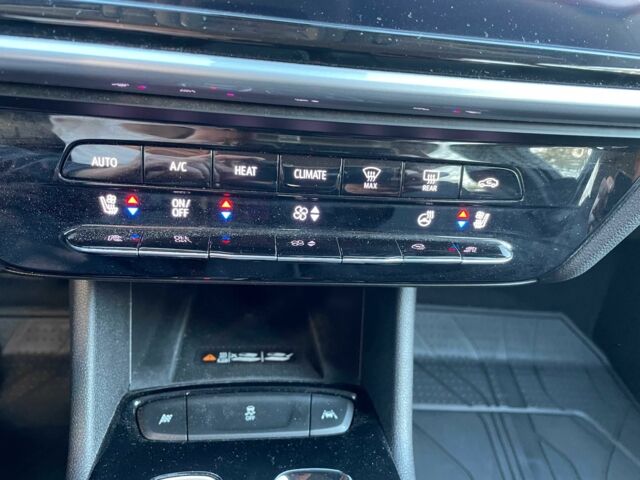 Білий Шевроле Чєвєттє, об'ємом двигуна 0 л та пробігом 12 тис. км за 25000 $, фото 10 на Automoto.ua