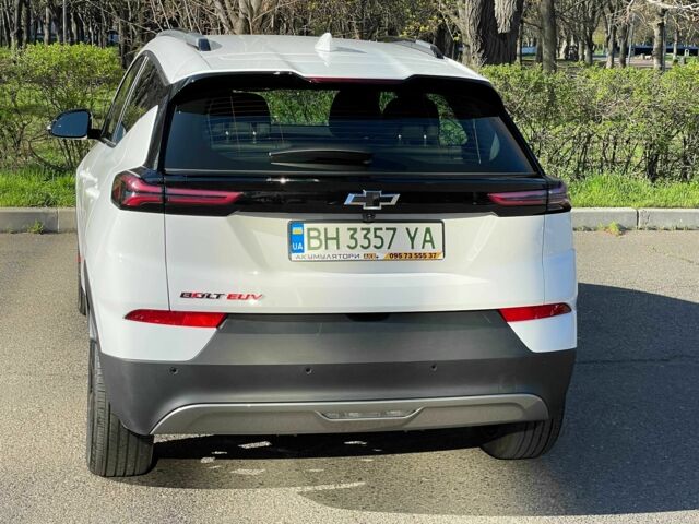 Білий Шевроле Чєвєттє, об'ємом двигуна 0 л та пробігом 12 тис. км за 25000 $, фото 1 на Automoto.ua