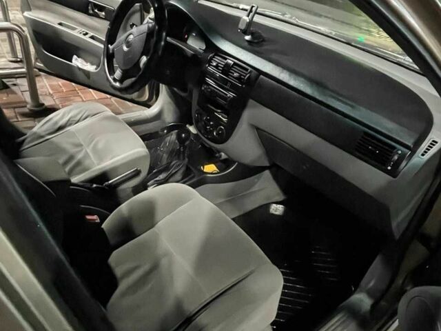 Бежевий Шевроле Чєвєттє, об'ємом двигуна 1.8 л та пробігом 302 тис. км за 4000 $, фото 6 на Automoto.ua