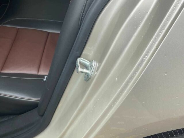 Бежевий Шевроле Чєвєттє, об'ємом двигуна 2.5 л та пробігом 15 тис. км за 12500 $, фото 4 на Automoto.ua