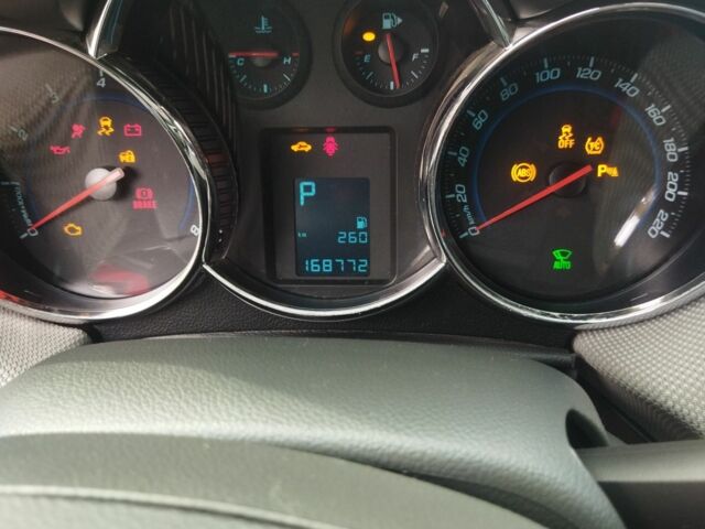 Червоний Шевроле Чєвєттє, об'ємом двигуна 1.8 л та пробігом 167 тис. км за 7200 $, фото 4 на Automoto.ua