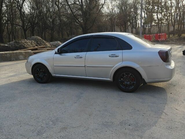 Серый Шевроле Чеветте, объемом двигателя 1.6 л и пробегом 390 тыс. км за 4600 $, фото 5 на Automoto.ua