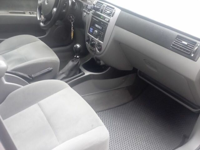 Серый Шевроле Чеветте, объемом двигателя 1.8 л и пробегом 314 тыс. км за 3343 $, фото 4 на Automoto.ua