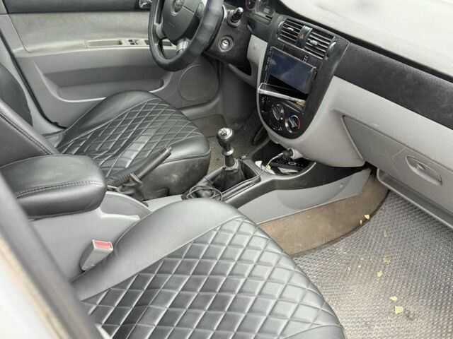 Серый Шевроле Чеветте, объемом двигателя 1.8 л и пробегом 200 тыс. км за 3600 $, фото 2 на Automoto.ua