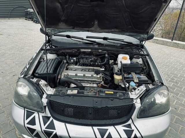 Серый Шевроле Чеветте, объемом двигателя 1.6 л и пробегом 400 тыс. км за 3800 $, фото 5 на Automoto.ua