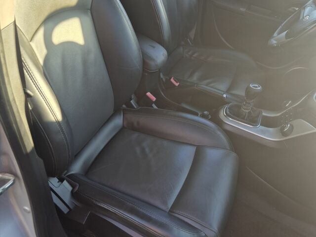 Сірий Шевроле Чєвєттє, об'ємом двигуна 1.6 л та пробігом 220 тис. км за 5500 $, фото 4 на Automoto.ua