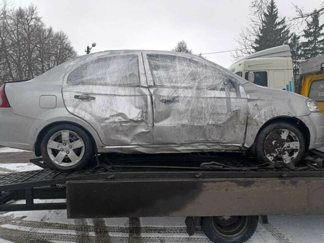 Сірий Шевроле Чєвєттє, об'ємом двигуна 1.5 л та пробігом 225 тис. км за 1500 $, фото 4 на Automoto.ua