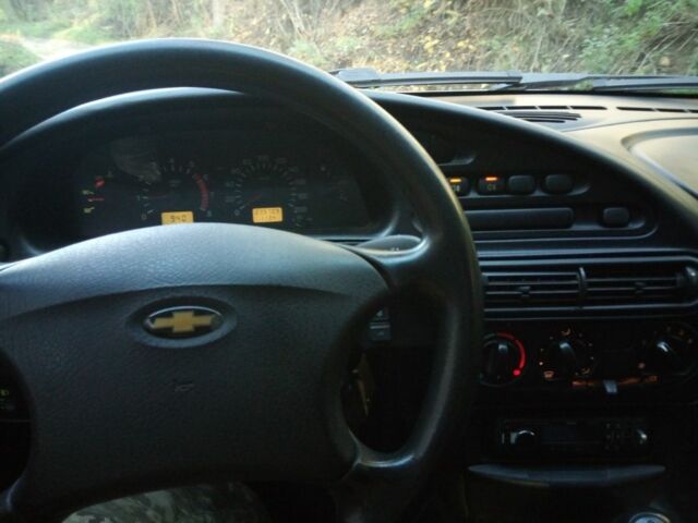 Серый Шевроле Чеветте, объемом двигателя 1.7 л и пробегом 250 тыс. км за 3000 $, фото 3 на Automoto.ua