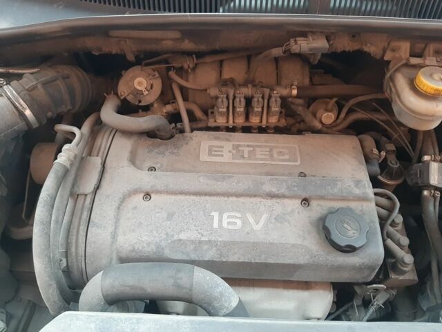 Зелений Шевроле Чєвєттє, об'ємом двигуна 1.6 л та пробігом 282 тис. км за 3700 $, фото 6 на Automoto.ua