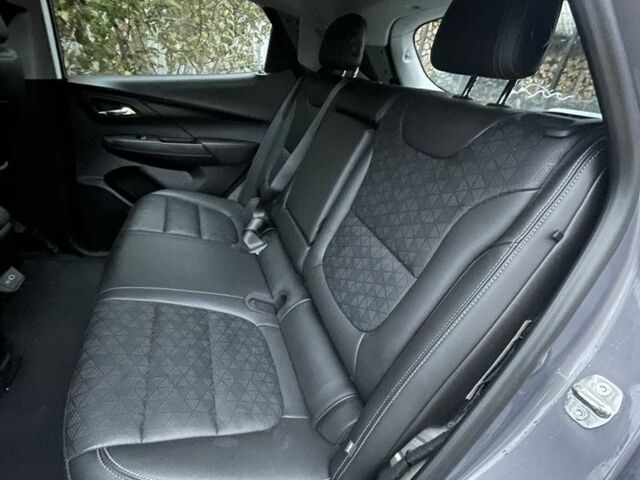 Сірий Шевроле Чеві, об'ємом двигуна 0 л та пробігом 16 тис. км за 18800 $, фото 7 на Automoto.ua