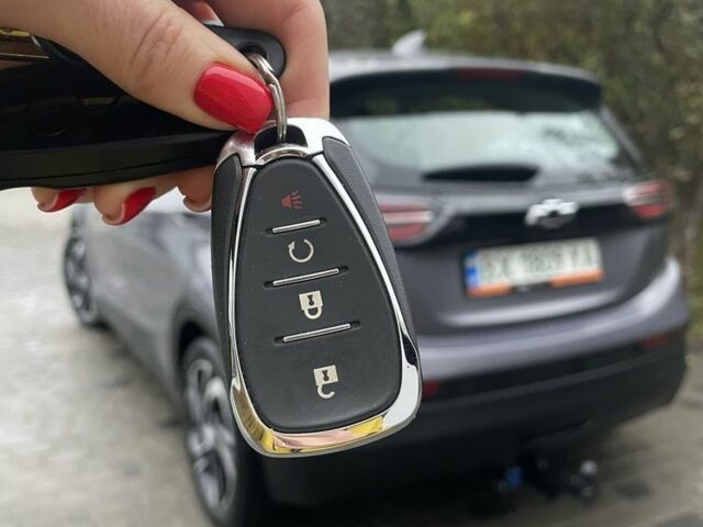 Сірий Шевроле Чеві, об'ємом двигуна 0 л та пробігом 16 тис. км за 18800 $, фото 4 на Automoto.ua