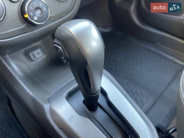 Белый Шевроле Кобальт, объемом двигателя 1.49 л и пробегом 18 тыс. км за 10900 $, фото 22 на Automoto.ua