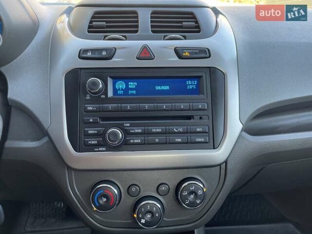 Белый Шевроле Кобальт, объемом двигателя 1.49 л и пробегом 18 тыс. км за 10900 $, фото 21 на Automoto.ua