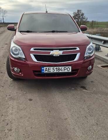Червоний Шевроле Кобальт, об'ємом двигуна 1.49 л та пробігом 79 тис. км за 9500 $, фото 2 на Automoto.ua