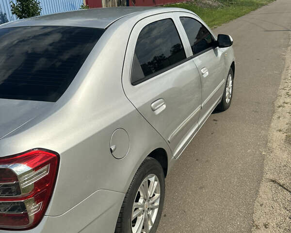 Серый Шевроле Кобальт, объемом двигателя 1.5 л и пробегом 47 тыс. км за 11000 $, фото 5 на Automoto.ua