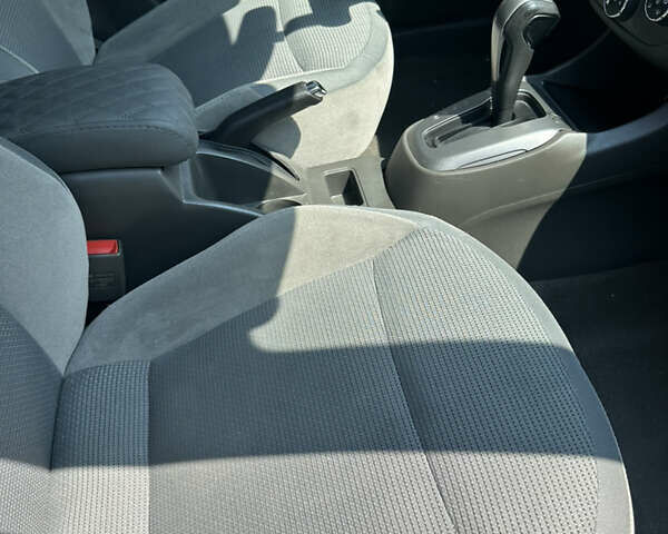 Серый Шевроле Кобальт, объемом двигателя 1.5 л и пробегом 47 тыс. км за 11000 $, фото 21 на Automoto.ua