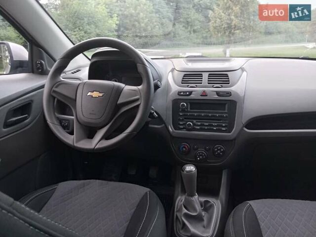 Сірий Шевроле Кобальт, об'ємом двигуна 1.5 л та пробігом 16 тис. км за 10980 $, фото 26 на Automoto.ua