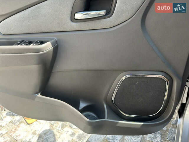 Серый Шевроле Кобальт, объемом двигателя 1.5 л и пробегом 47 тыс. км за 11000 $, фото 9 на Automoto.ua