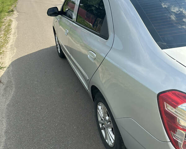 Серый Шевроле Кобальт, объемом двигателя 1.5 л и пробегом 47 тыс. км за 11000 $, фото 2 на Automoto.ua