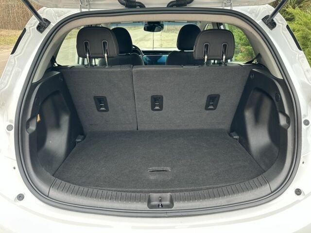 Белый Шевроле Колорадо, объемом двигателя 0 л и пробегом 23 тыс. км за 17500 $, фото 7 на Automoto.ua