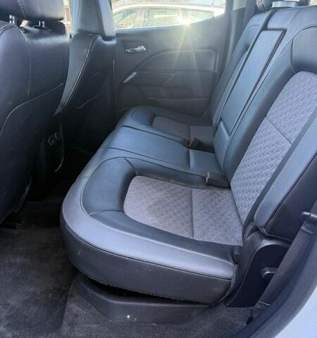 Білий Шевроле Колорадо, об'ємом двигуна 2.78 л та пробігом 205 тис. км за 16000 $, фото 18 на Automoto.ua