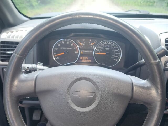 Черный Шевроле Колорадо, объемом двигателя 4 л и пробегом 200 тыс. км за 13500 $, фото 7 на Automoto.ua