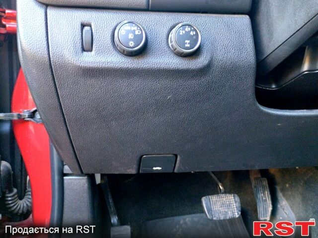 Красный Шевроле Колорадо, объемом двигателя 3.6 л и пробегом 108 тыс. км за 26000 $, фото 10 на Automoto.ua