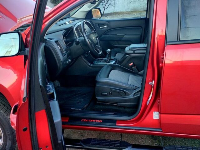 Красный Шевроле Колорадо, объемом двигателя 3.6 л и пробегом 108 тыс. км за 26000 $, фото 5 на Automoto.ua