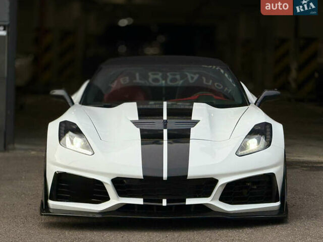 Белый Шевроле Корвет, объемом двигателя 6.2 л и пробегом 36 тыс. км за 75000 $, фото 3 на Automoto.ua