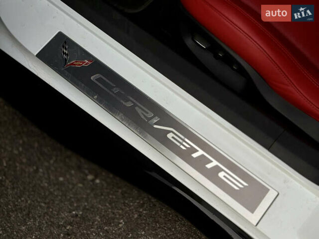 Белый Шевроле Корвет, объемом двигателя 6.2 л и пробегом 36 тыс. км за 75000 $, фото 15 на Automoto.ua