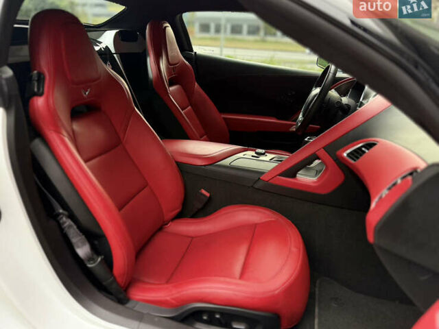 Белый Шевроле Корвет, объемом двигателя 6.2 л и пробегом 36 тыс. км за 75000 $, фото 21 на Automoto.ua