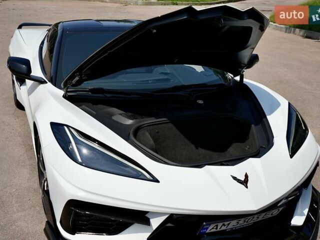 Белый Шевроле Корвет, объемом двигателя 6.16 л и пробегом 45 тыс. км за 79999 $, фото 3 на Automoto.ua