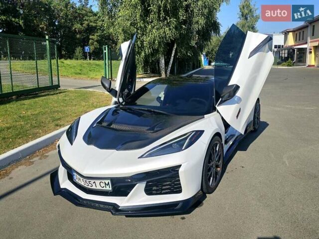 Шевроле Корвет 2022 у Києві на Automoto.ua Білий Шевроле Корвет, об'ємом двигуна 6.2 л та пробігом 17 тис. км за 120000 $, фото 6 на Automoto.ua
