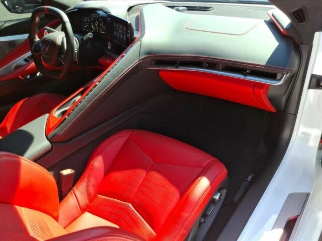 Шевроле Корвет 2023 у Кропивницькому (Кіровограді) на Automoto.ua Білий Шевроле Корвет, об'ємом двигуна 6.2 л та пробігом 20 тис. км за 65000 $, фото 9 на Automoto.ua