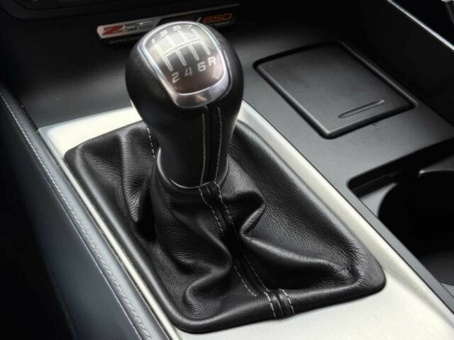 Черный Шевроле Корвет, объемом двигателя 6.2 л и пробегом 70 тыс. км за 16000 $, фото 10 на Automoto.ua