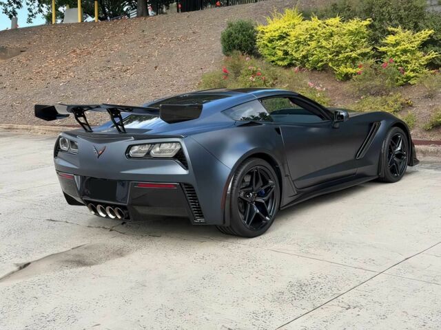 Серый Шевроле Корвет, объемом двигателя 6.2 л и пробегом 42 тыс. км за 50000 $, фото 4 на Automoto.ua