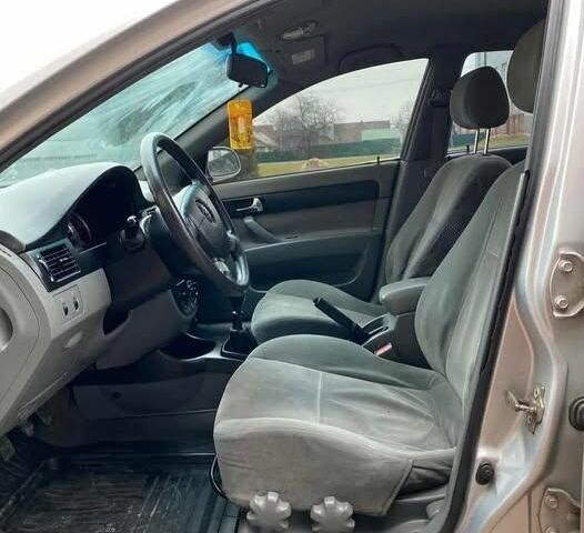 Серый Шевроле Корвет, объемом двигателя 1.8 л и пробегом 240 тыс. км за 3200 $, фото 6 на Automoto.ua