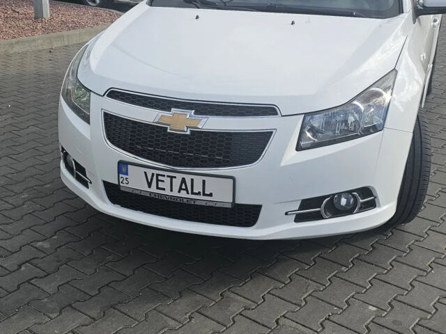 Белый Шевроле Круз, объемом двигателя 1.8 л и пробегом 242 тыс. км за 7300 $, фото 3 на Automoto.ua