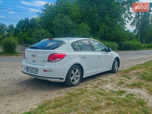 Белый Шевроле Круз, объемом двигателя 1.6 л и пробегом 218 тыс. км за 6999 $, фото 7 на Automoto.ua