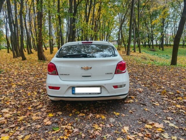 Белый Шевроле Круз, объемом двигателя 1.6 л и пробегом 217 тыс. км за 7000 $, фото 4 на Automoto.ua