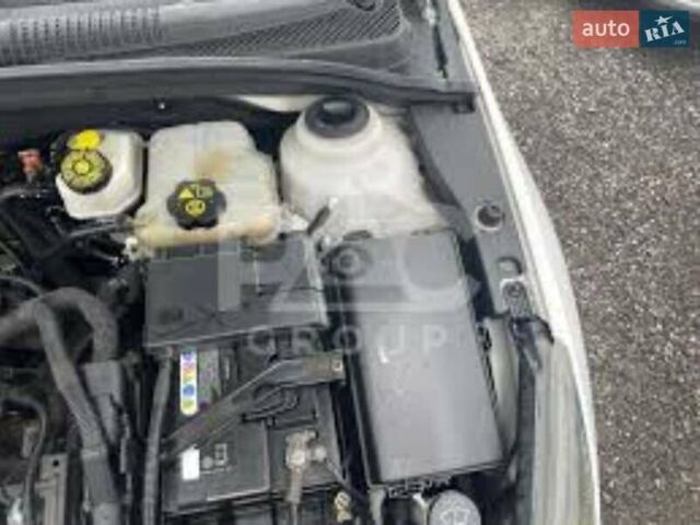 Белый Шевроле Круз, объемом двигателя 1.8 л и пробегом 128 тыс. км за 5700 $, фото 14 на Automoto.ua