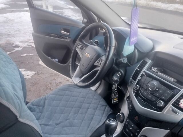 Білий Шевроле Круз, об'ємом двигуна 1.6 л та пробігом 160 тис. км за 7400 $, фото 17 на Automoto.ua