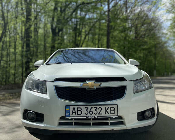 Белый Шевроле Круз, объемом двигателя 1.6 л и пробегом 162 тыс. км за 5799 $, фото 11 на Automoto.ua