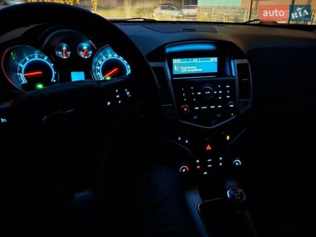 Білий Шевроле Круз, об'ємом двигуна 1.8 л та пробігом 144 тис. км за 7700 $, фото 14 на Automoto.ua